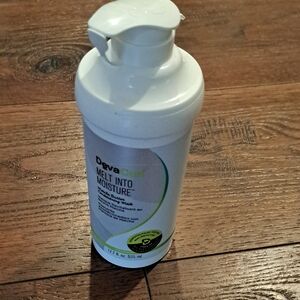 DevaCurl Moisture Hair Mask with Green and Black Accents